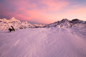 Neige soufflée des premiers rayons